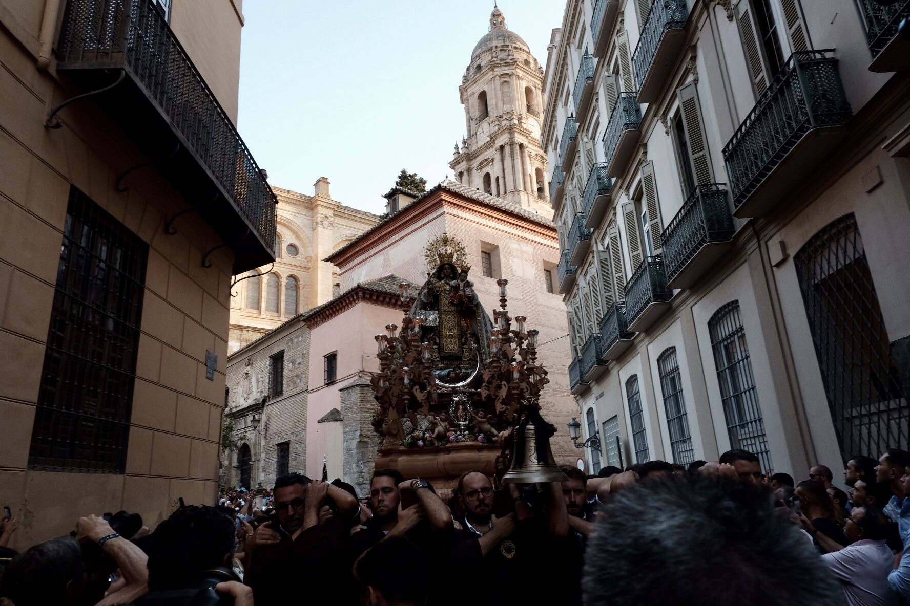 Procesión triunfal de regreso de la Virgen del Carmen de El Perchel.