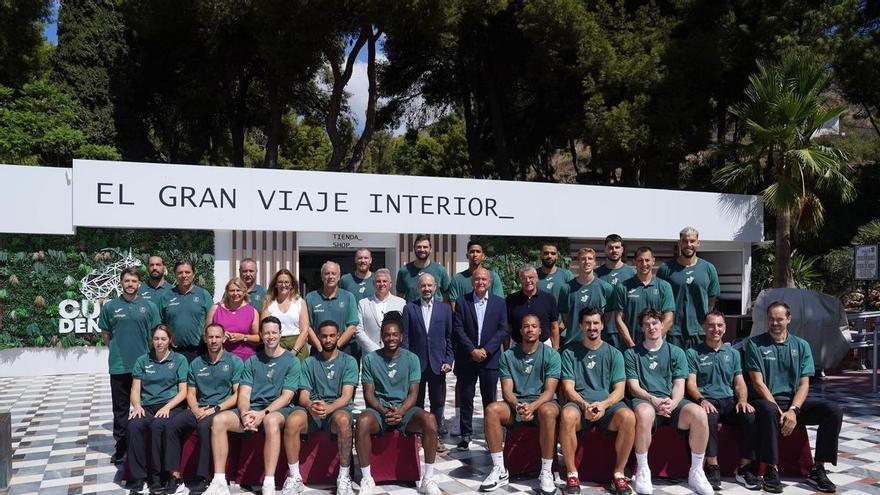 El Unicaja Baloncesto visita la Cueva de Nerja