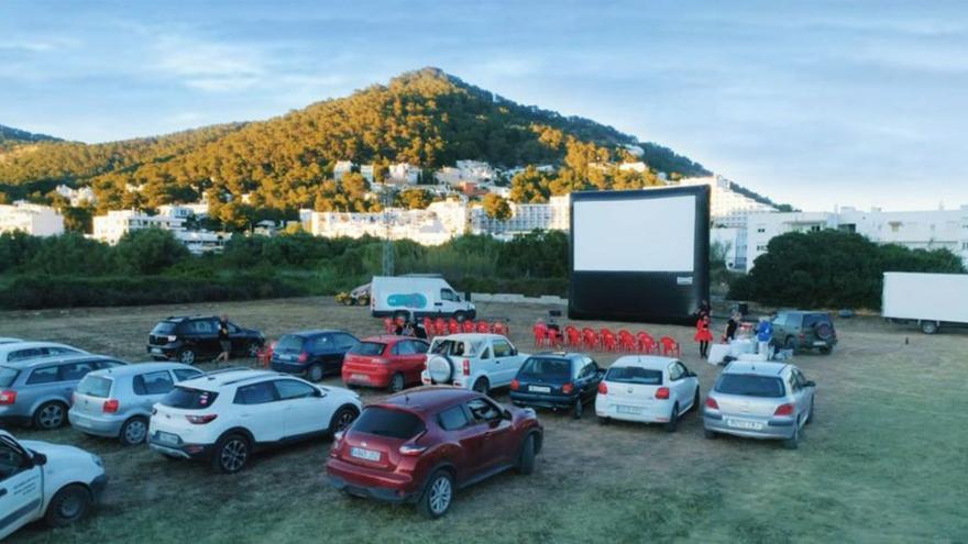 Autocine con ‘Arthur Christmas’ a beneficio de IFCC en Cala Llonga