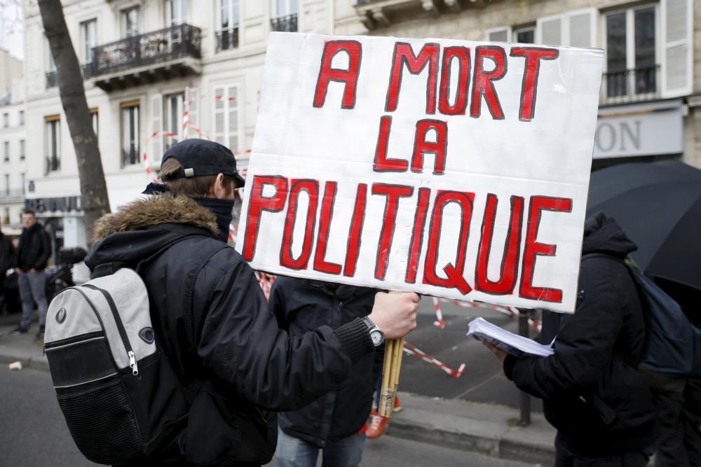 Disturbios en París en contra de la reforma laboral