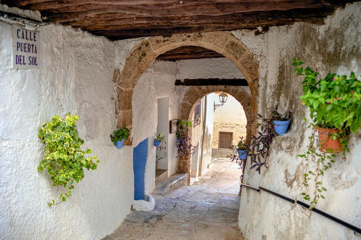 Una calle del casco antiguo de Letur