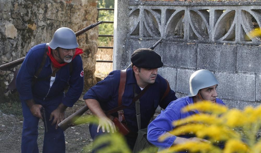 Recreación de la Guerra Civil en Grullos