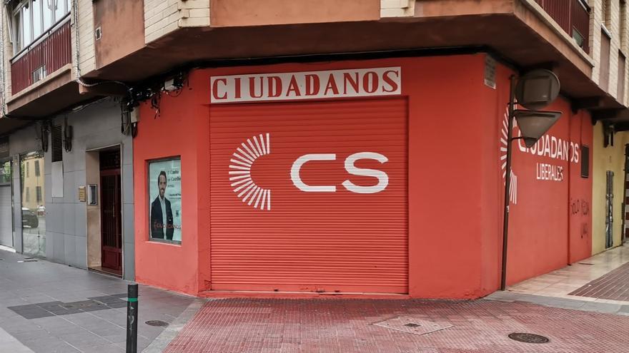 Ciudadanos Castelló denuncia un acto vandálico sufrido en su sede electoral la pasada noche