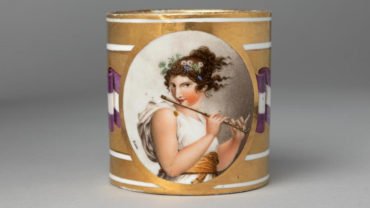 La Comunidad de Madrid dedica una exposición a la porcelana de la Real Fábrica del Buen Retiro