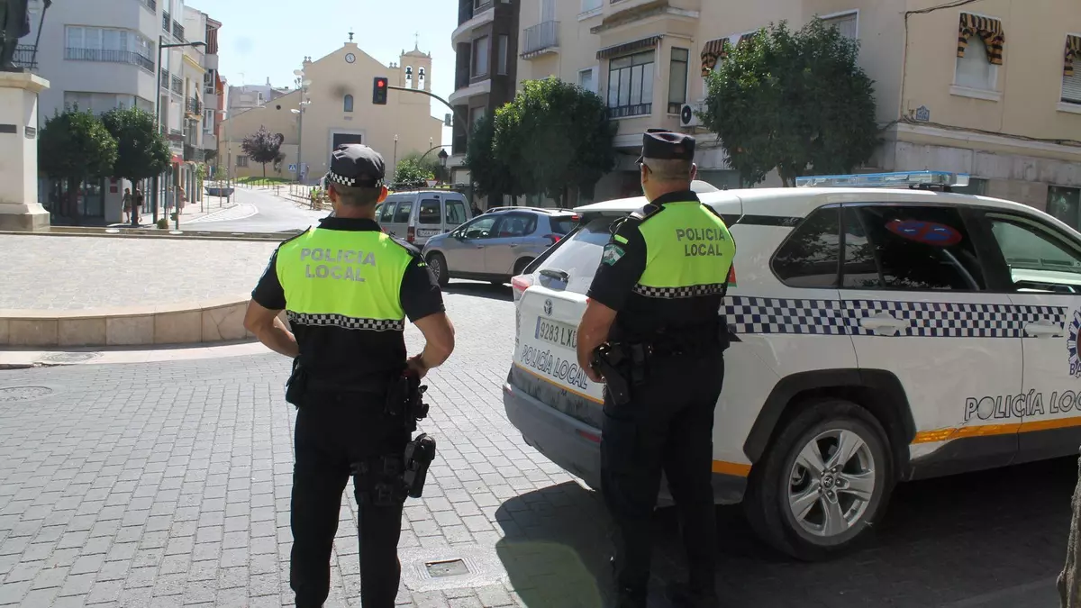 Drones y patrullas a pie para incrementar la seguridad en las calles de Baena