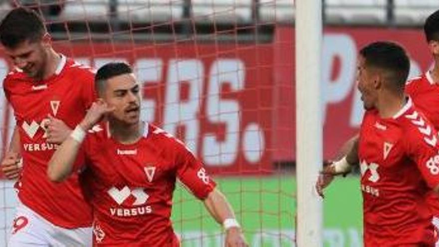 El Real Murcia tendrá que pujar más fuerte para retener a Dorrio