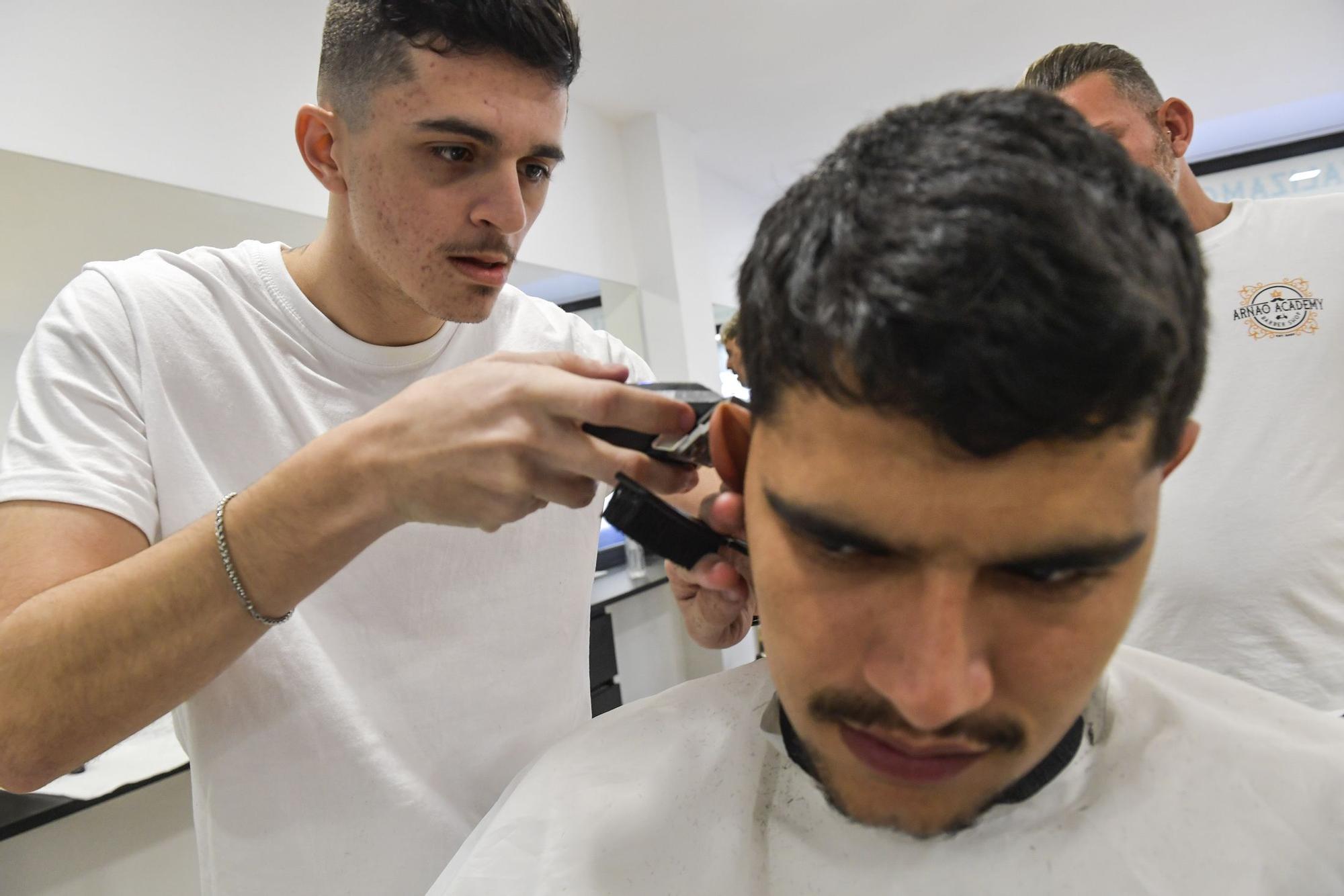 Academia de barbería y peluquería Arnao, en Telde