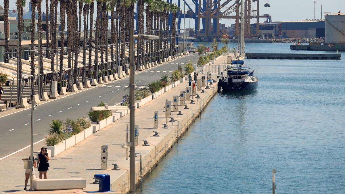 La nueva dársena para megayates del Muelle Uno de Málaga