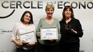 Entrega de los premios de educación o Premis densenyament del Cercle deconomia. En la foto las directoras de los centros premiados, de izq. a dcha. Magda Martí de la Escola Cervantes de Barcelona, Isabel Castelló y Laura Ribes de La Escola Vedruna-Prats de la carrera de Palafrugell.