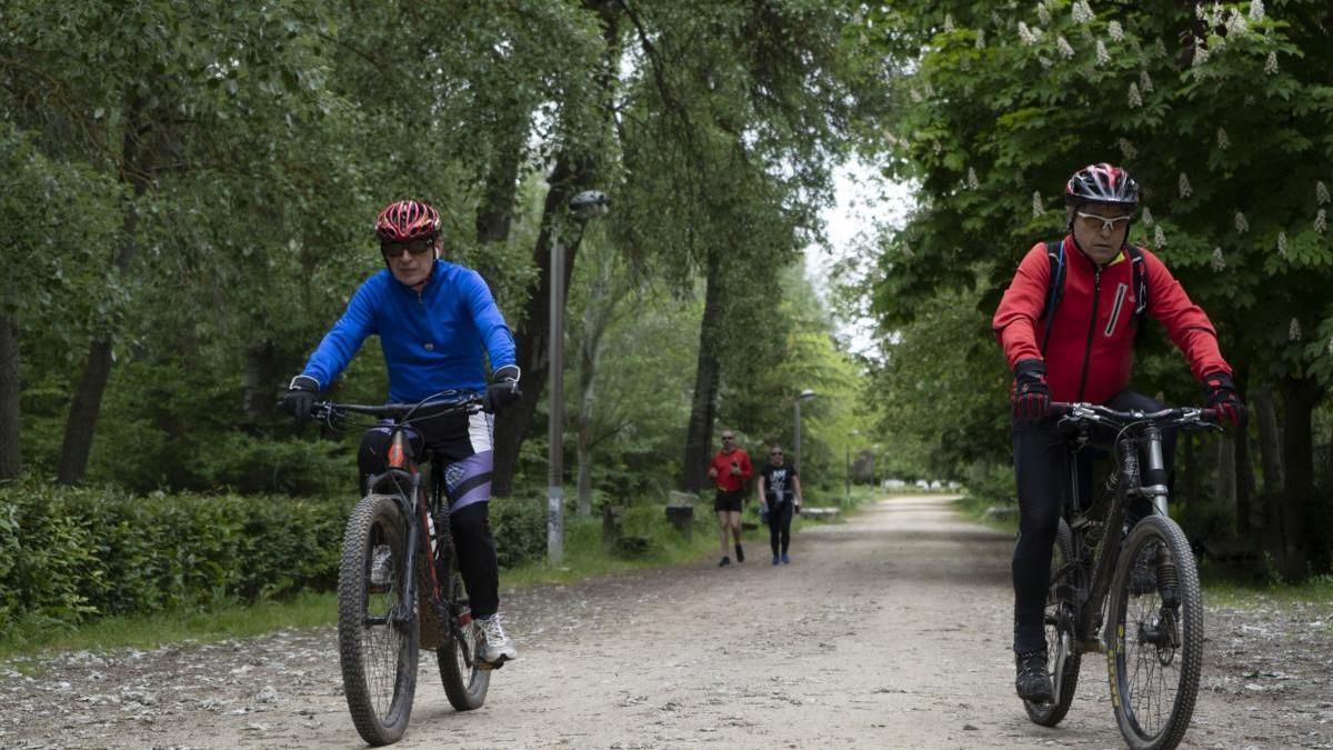 Ciclistas durante la desescalada en Zamora.