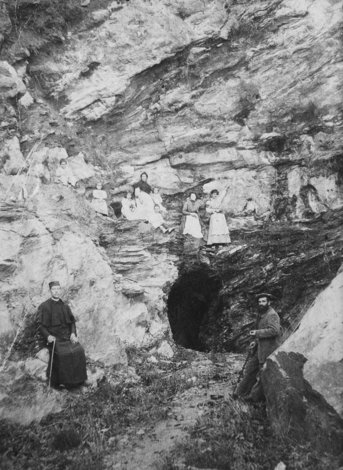 Mina de sabonet en terrenys de can Pairet al rec de la Sagristia. | LA VALL DE SANTA CREU