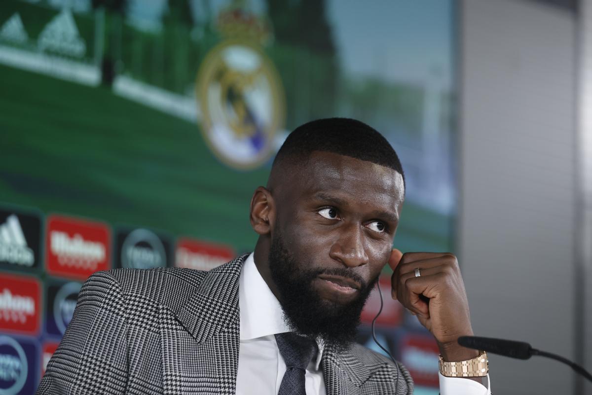 Antonio Rudiger aportará juego aéreo y contundencia a la defensa del Real Madrid. 