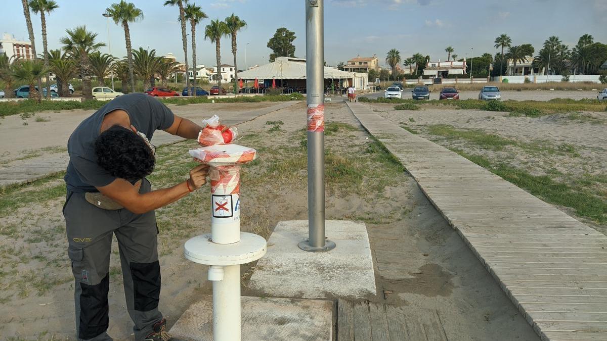 Burriana obtiene el certificado de playas seguras y activa los lavapiés