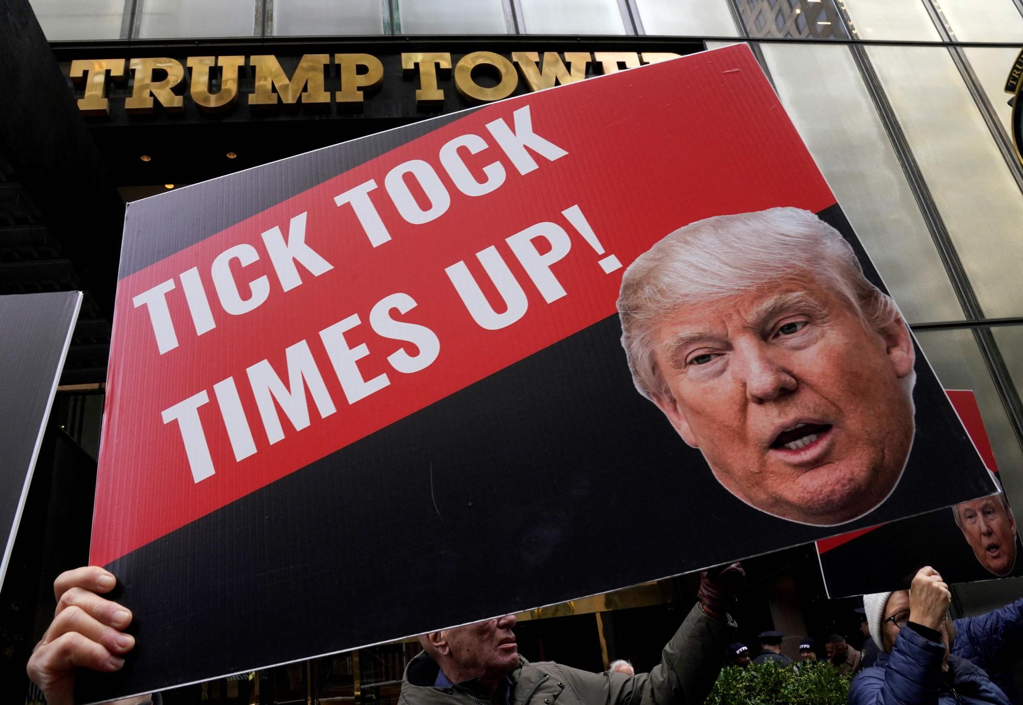 Protesta frente a la Torre Trump de Nueva York, este viernes.