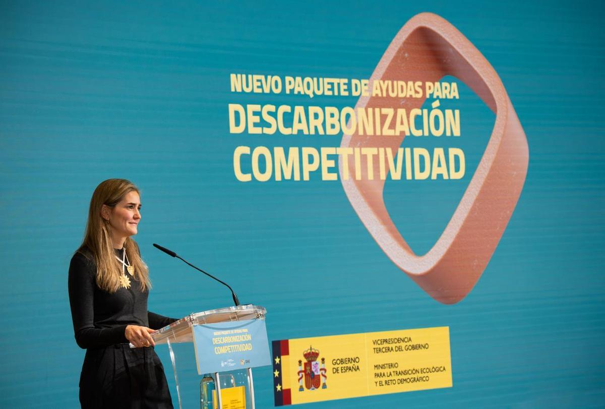 La vicepresidenta tercera y ministra para la Transición Ecológica, Sara Aagesen, durante la presentación del nuevo paquete de ayudas.