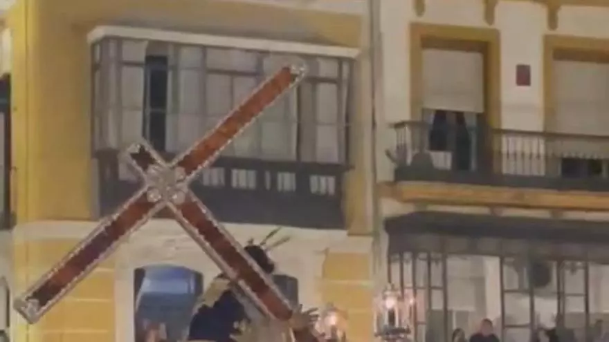 Vídeo | Así ha pasado Nuestro Padre Jesús Nazareno por la plaza de San Francisco