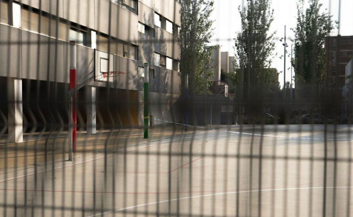 L’institut de la Mina descarta que l’atac a un professor el cometés un alumne L’institut de la Mina descarta que l’atac a un professor el cometés un alumne
