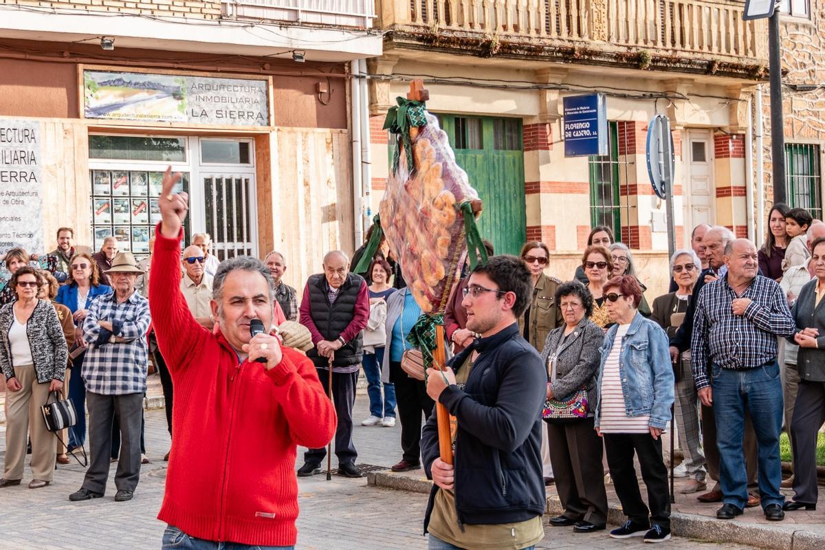 GALERÍA | Tábara venera al Bendito Cristo de la Capilla