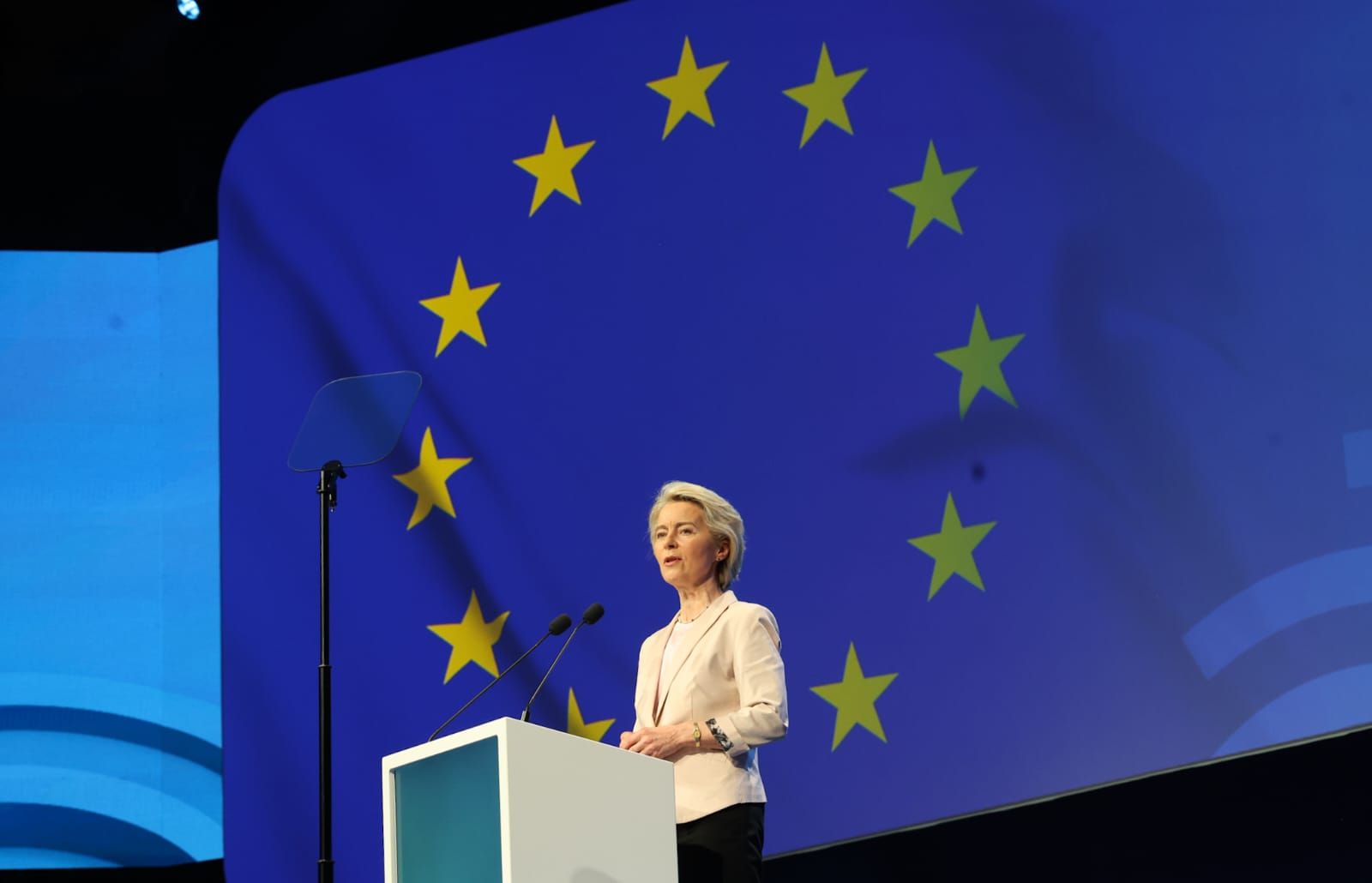 La primera jornada del congreso del PPE en València, en imágenes