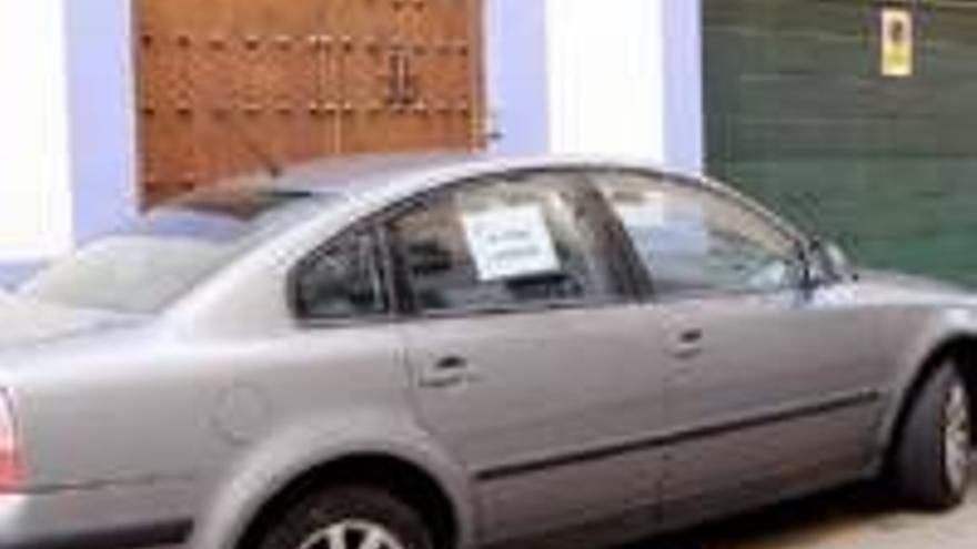 Aprobada la prohibición de vender coches en las calles de Villanueva