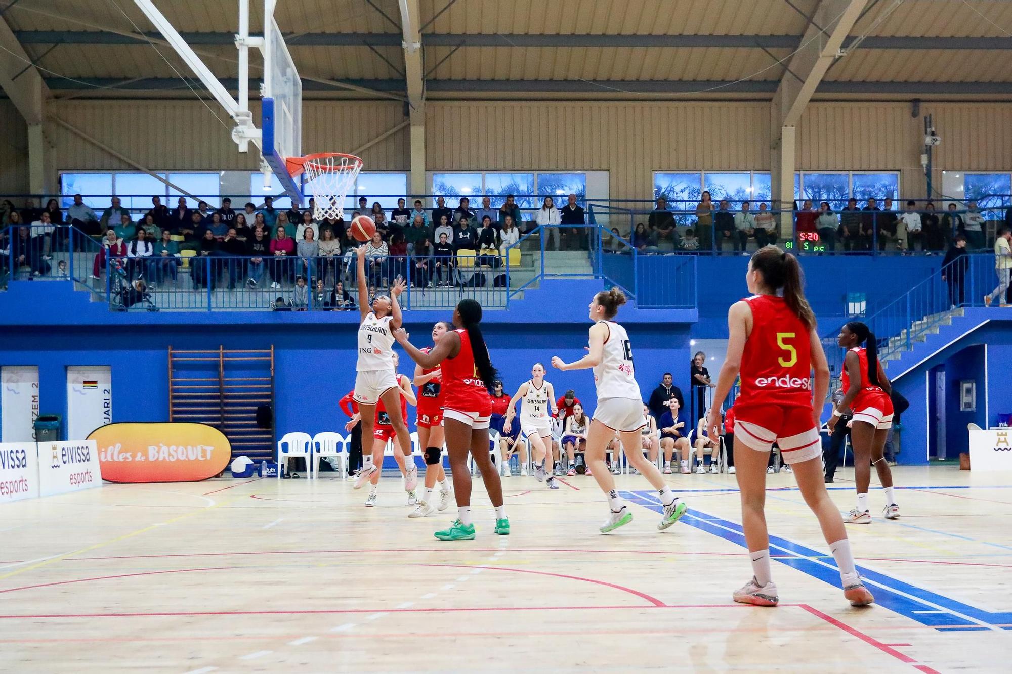 Mira aquí todas las fotos del Torneo Internacional U16F en Ibiza