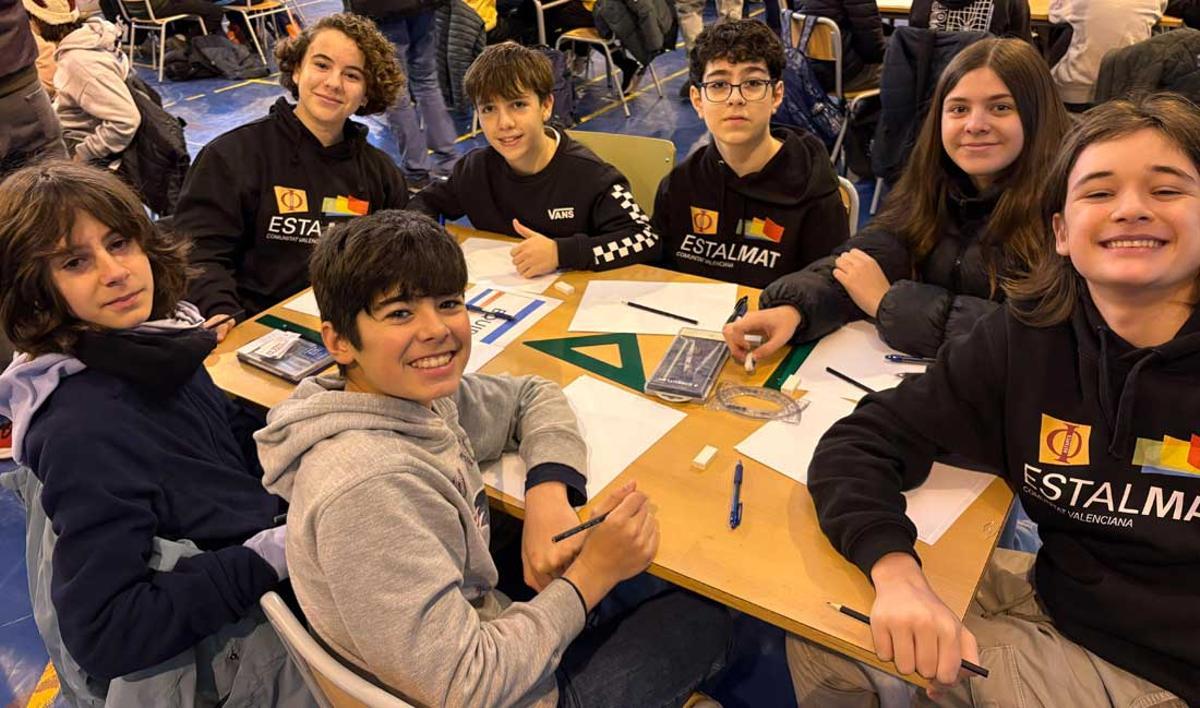 L'equip cadet del Centre Educatiu Gençana de Godella classificat per la final de la Copa Cangur.
