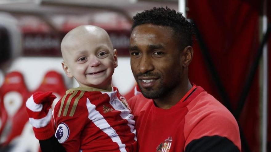 Muere Bradley Lowery, el niño con cáncer que se hizo amigo de Defoe