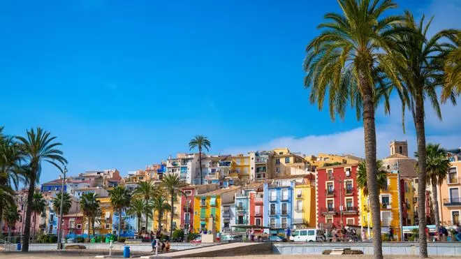 Ni Lastres ni Cudillero: este es el pueblo más colorido de España y está en Alicante