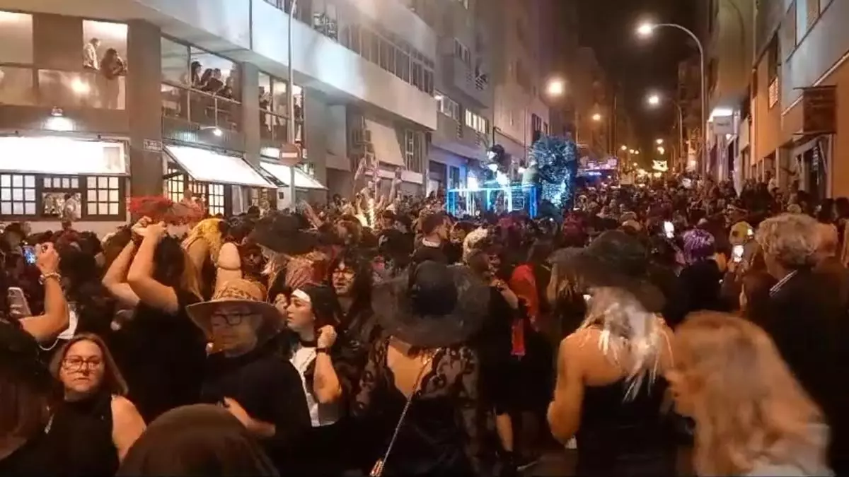 El Entierro de la Sardina 2026: Tenerife despide el Carnaval con humor, ironía y tradición popular