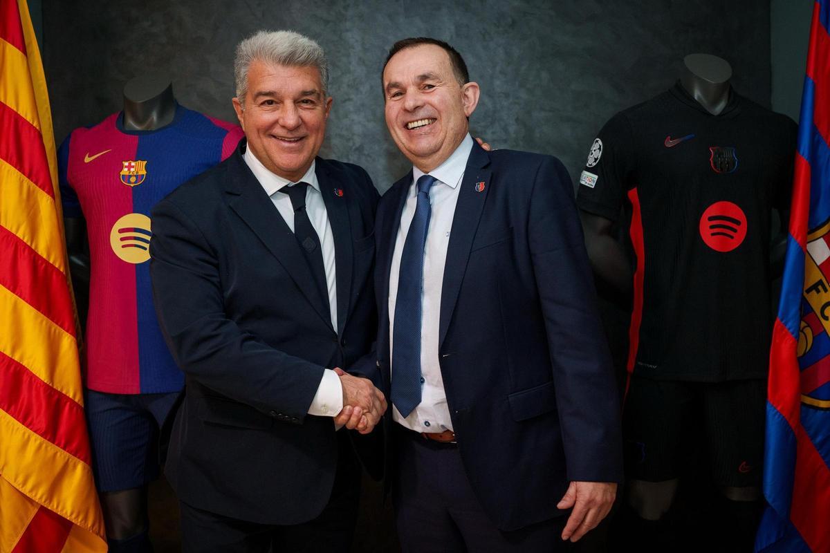 Joan Laporta, presidente electo del Barça, junto a Sisco Pujol, directivo responsable de la sección de baloncesto.