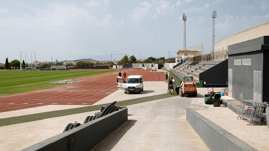 Pistas de atletismo de Can Misses en 2021, durante las obras de remodelación para instalar vestuarios para el CD Ibiza.