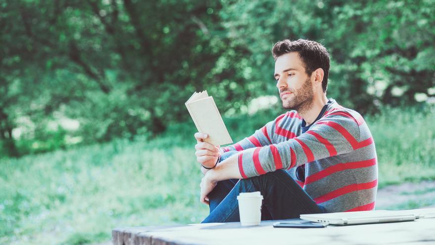 El estudio destaca que quienes tenían padres con formación universitaria mejoraban su comprensión lectora.