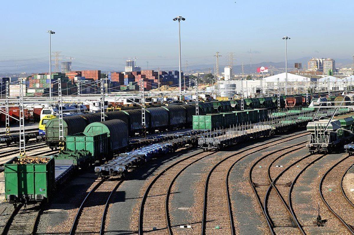 Estacion vagones mercancias valencia