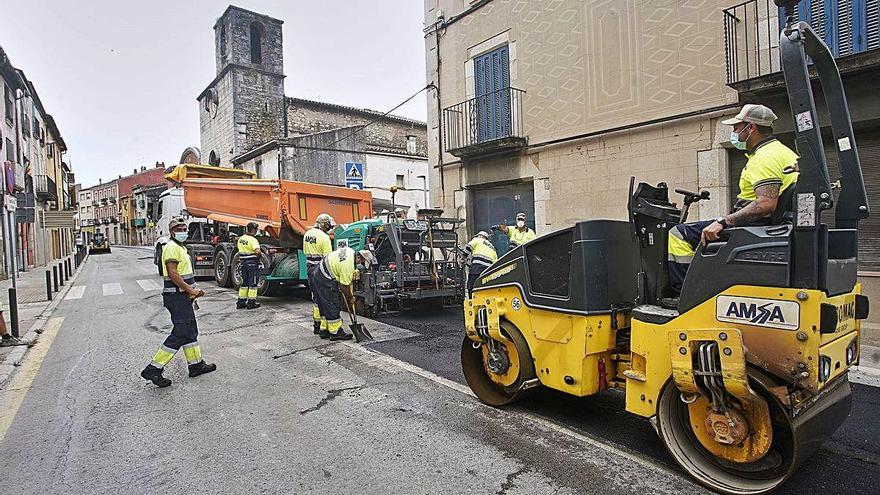 Maquinària ahir a la tarda al Pont Major