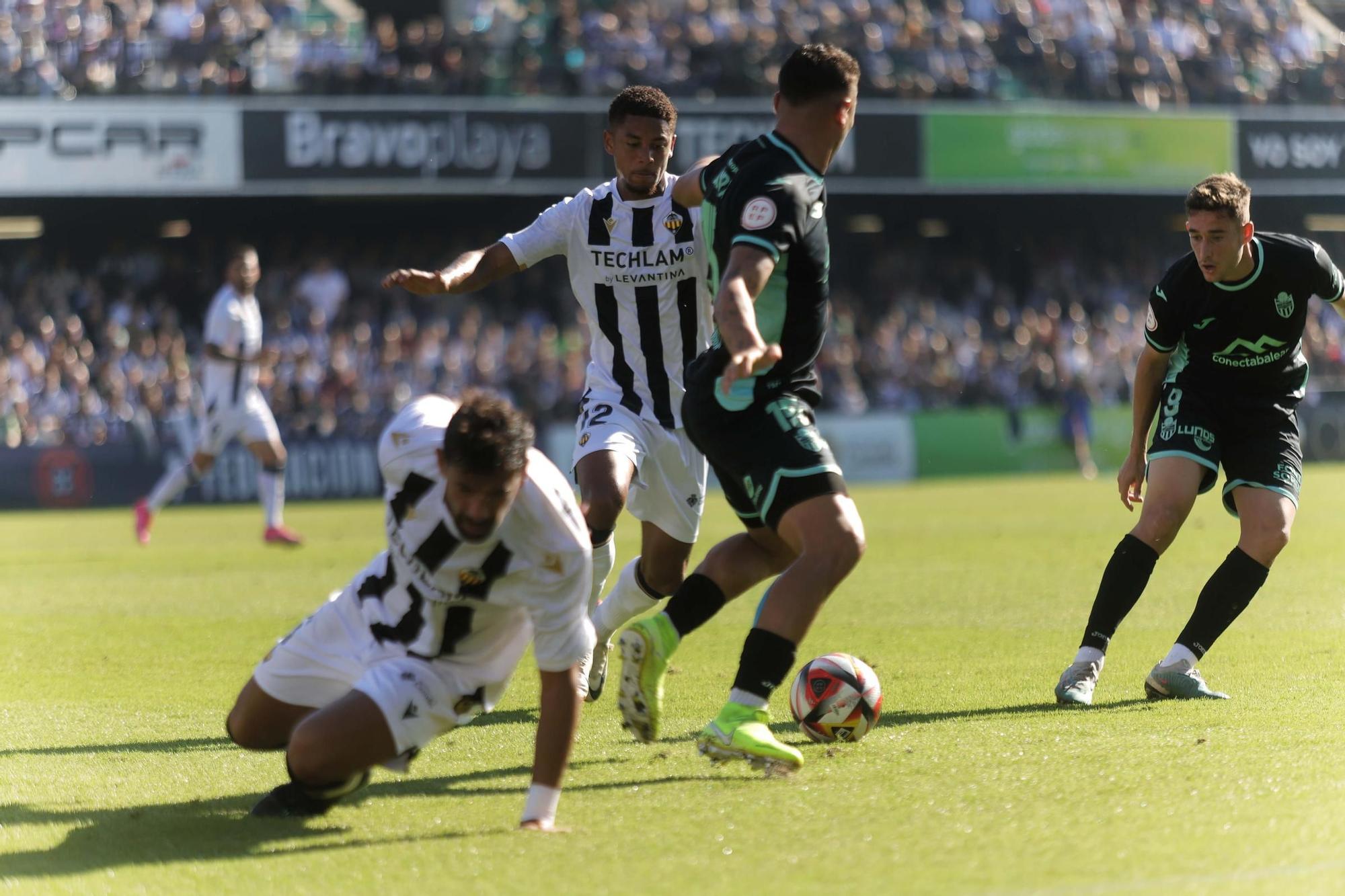 Galería | La victoria contra el Atlético Baleares, con más de 12.000 espectadores, en imágenes