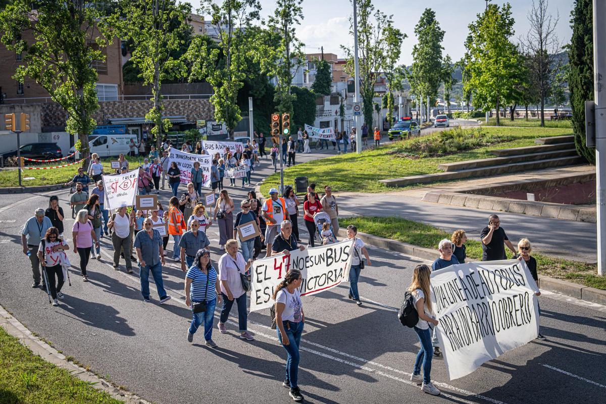 Vecinos de Torre Baró retoman la lucha de El 47 y exigen acabar con los retrasos del bus a demanda