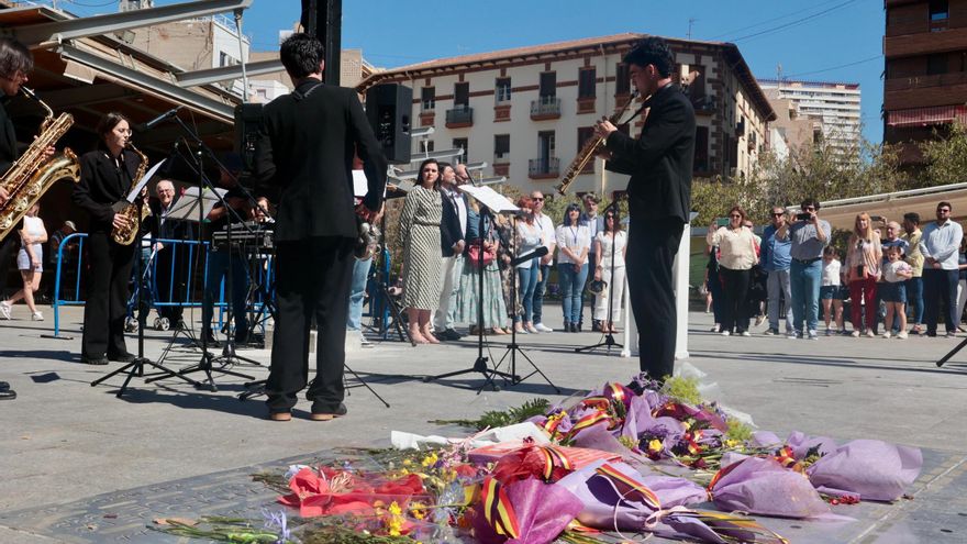 El PP recuerda a las víctimas del bombardeo en el Mercado Central de Alicante
