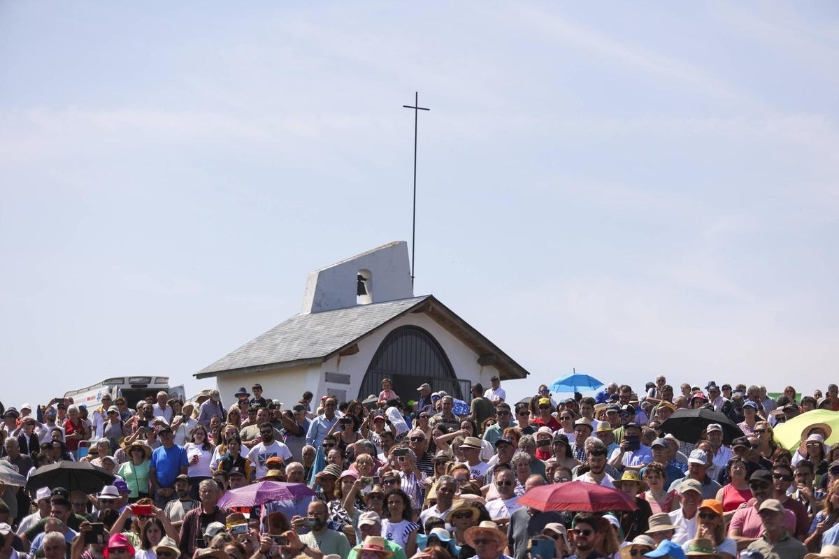 En imágenes: Así es la boda vaqueira que cada último domingo de julio llena la braña de Aristébano