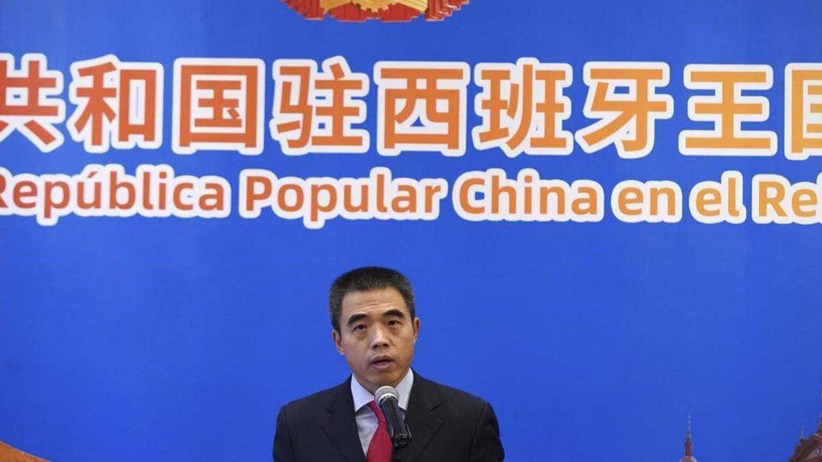 encargado de Negocios de la Embajada de China en España, Yao Fei, en una rueda de prensa