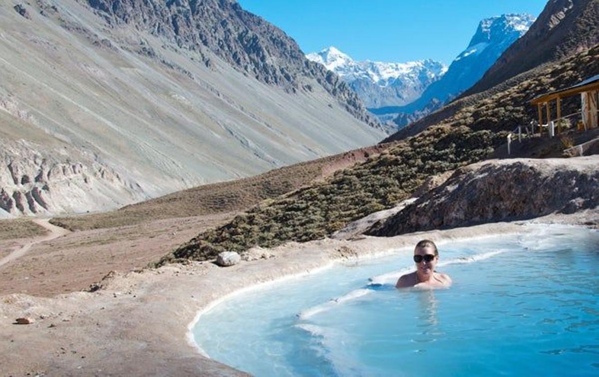 Aguas termales en los Andes a su paso por Chile.
