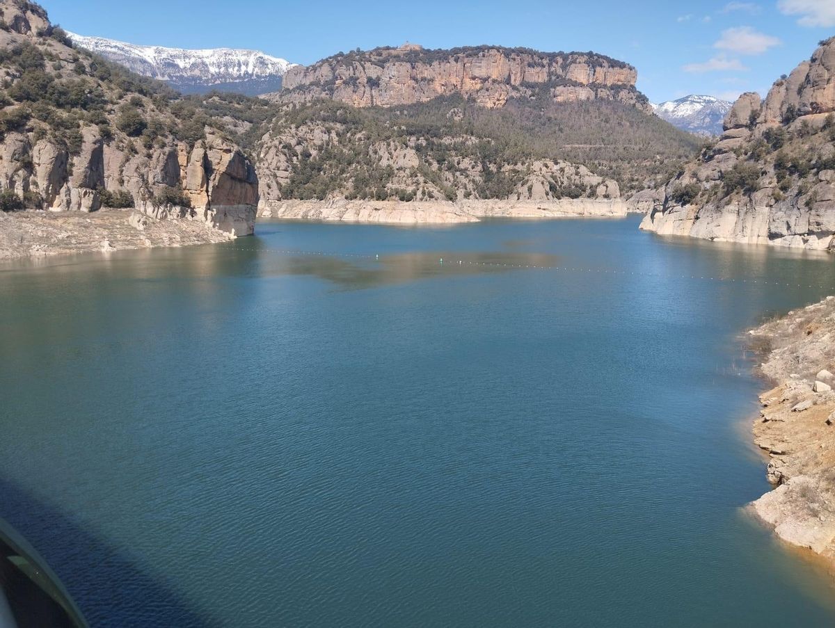 El pantà de la Llosa del Cavall vist des de la presa