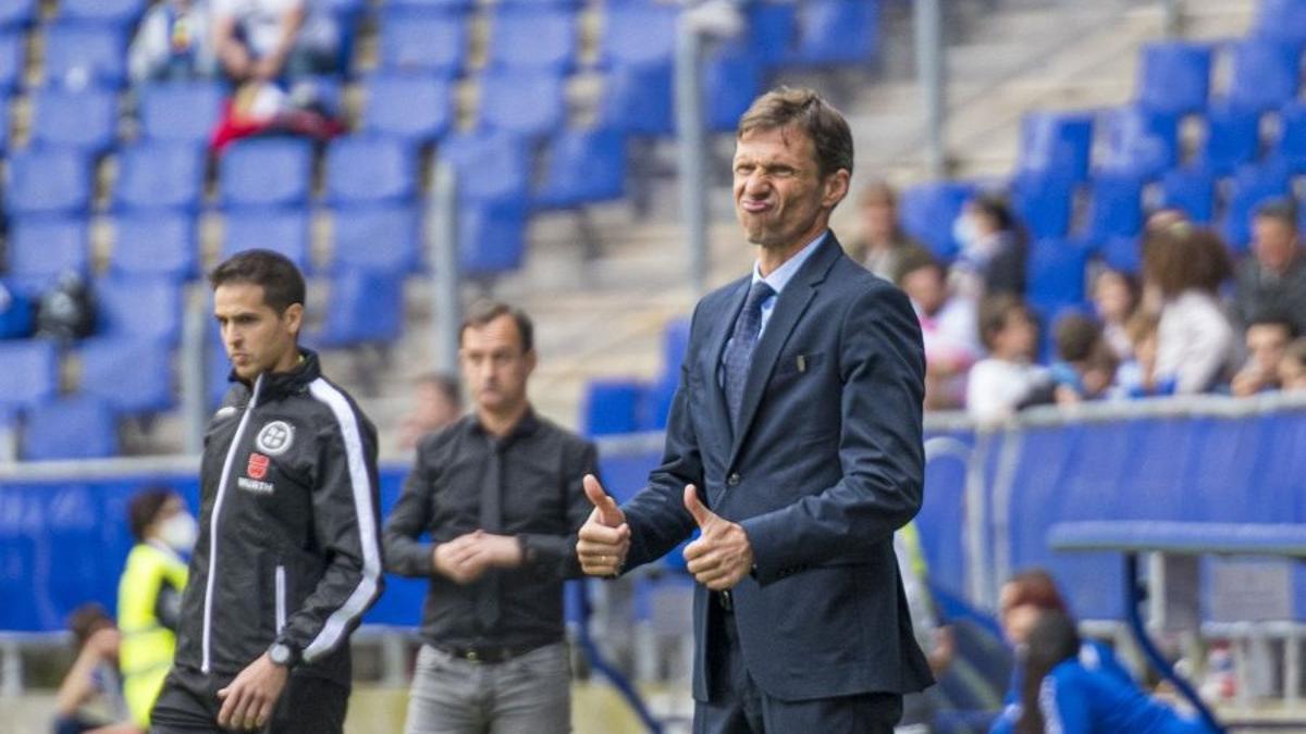 'Cuco' Ziganda, entrenador del Real Oviedo.