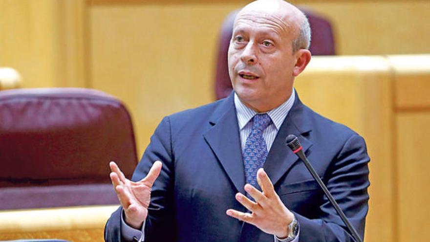 El ministro José Ignacio Wert, ayer en el Senado.