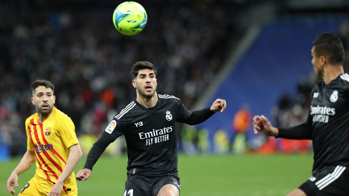 Asensio fue el damnificado en el once del clásico y estuvo ausente cuando entró