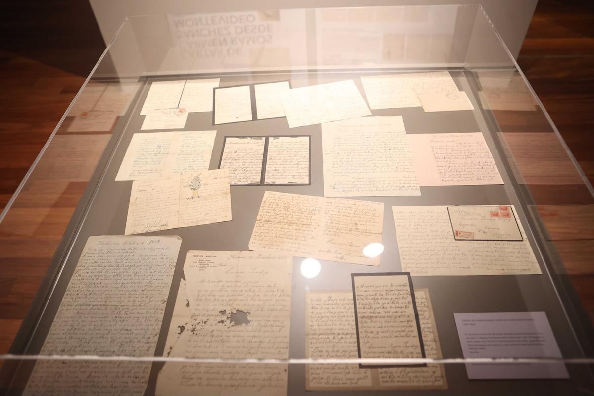 Kiosco Afonso, Inauguración exposición 'Emigrantes'