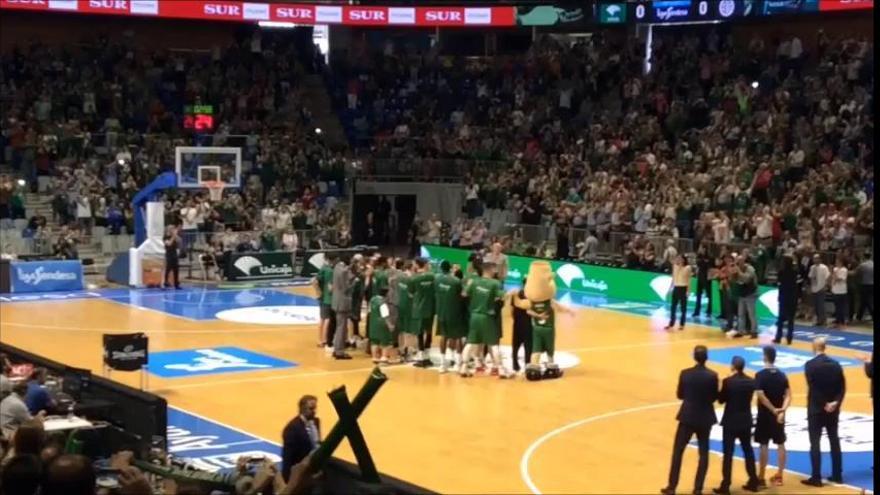 El Unicaja brinda la Eurocup a la afición en el Carpena