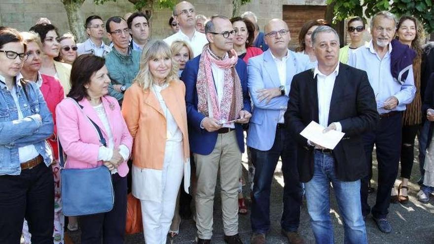 Baltar, Vázquez y cargos y candidatos del PP de Ourense. // Iñaki Osorio