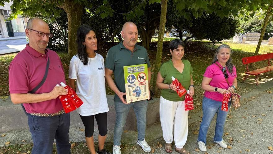 Vilagarcía apela a la tenencia responsable para frenar el deterioro causado por los orines de perro