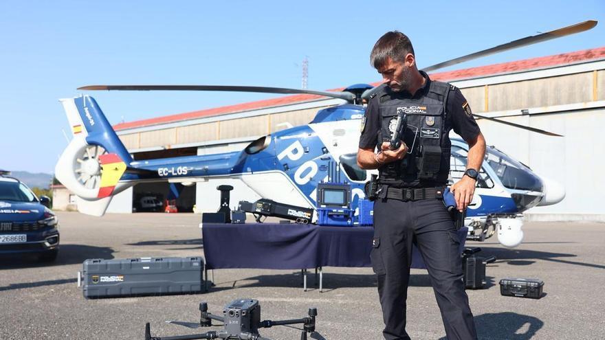 EN IMÁGENES: Los medios aéreos con los que la Policía Nacional vigila Asturias desde el cielo en verano
