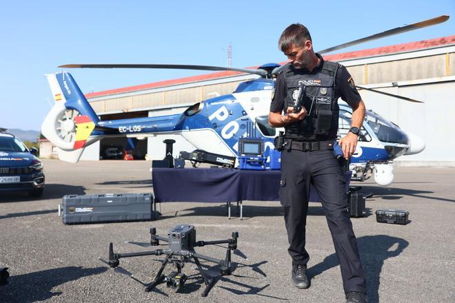 EN IMÁGENES: Los medios aéreos con los que la Policía Nacional vigila Asturias desde el cielo en verano